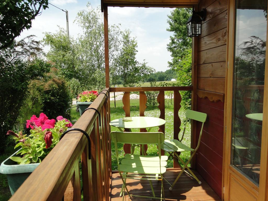 Domaine De La Vallee Aux Pages Bed & Breakfast Paray-Douaville ภายนอก รูปภาพ