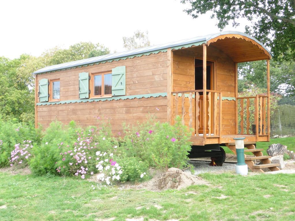 Domaine De La Vallee Aux Pages Bed & Breakfast Paray-Douaville ภายนอก รูปภาพ